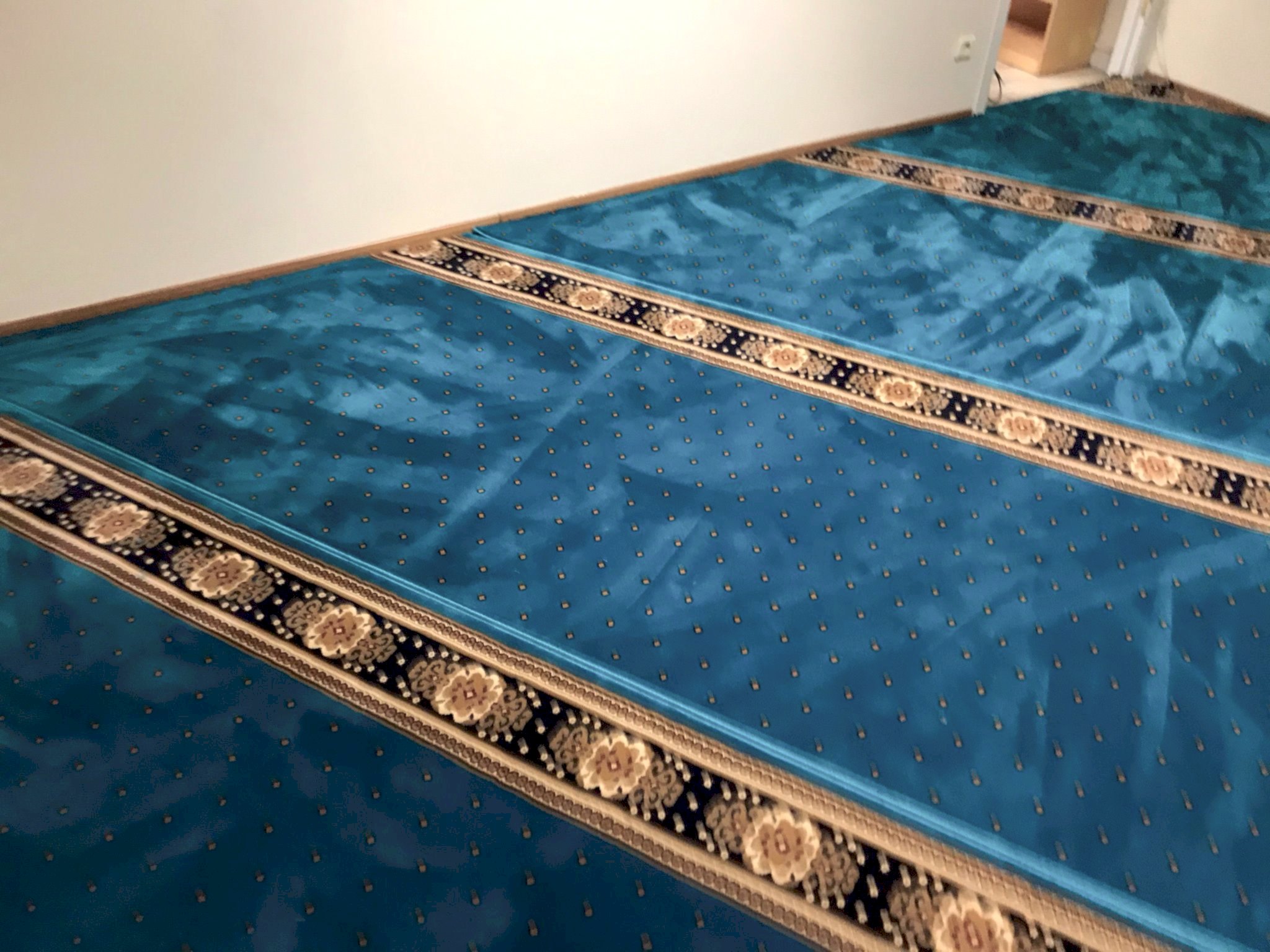 Turkuaz Cami Halısı Saflı Cami Halısı Elite Cami Halısı Turkuaz elite cami halısı Bordo Elite Saflı Cami Halısı Fiyatları Cami Halısı Renkleri İstanbul