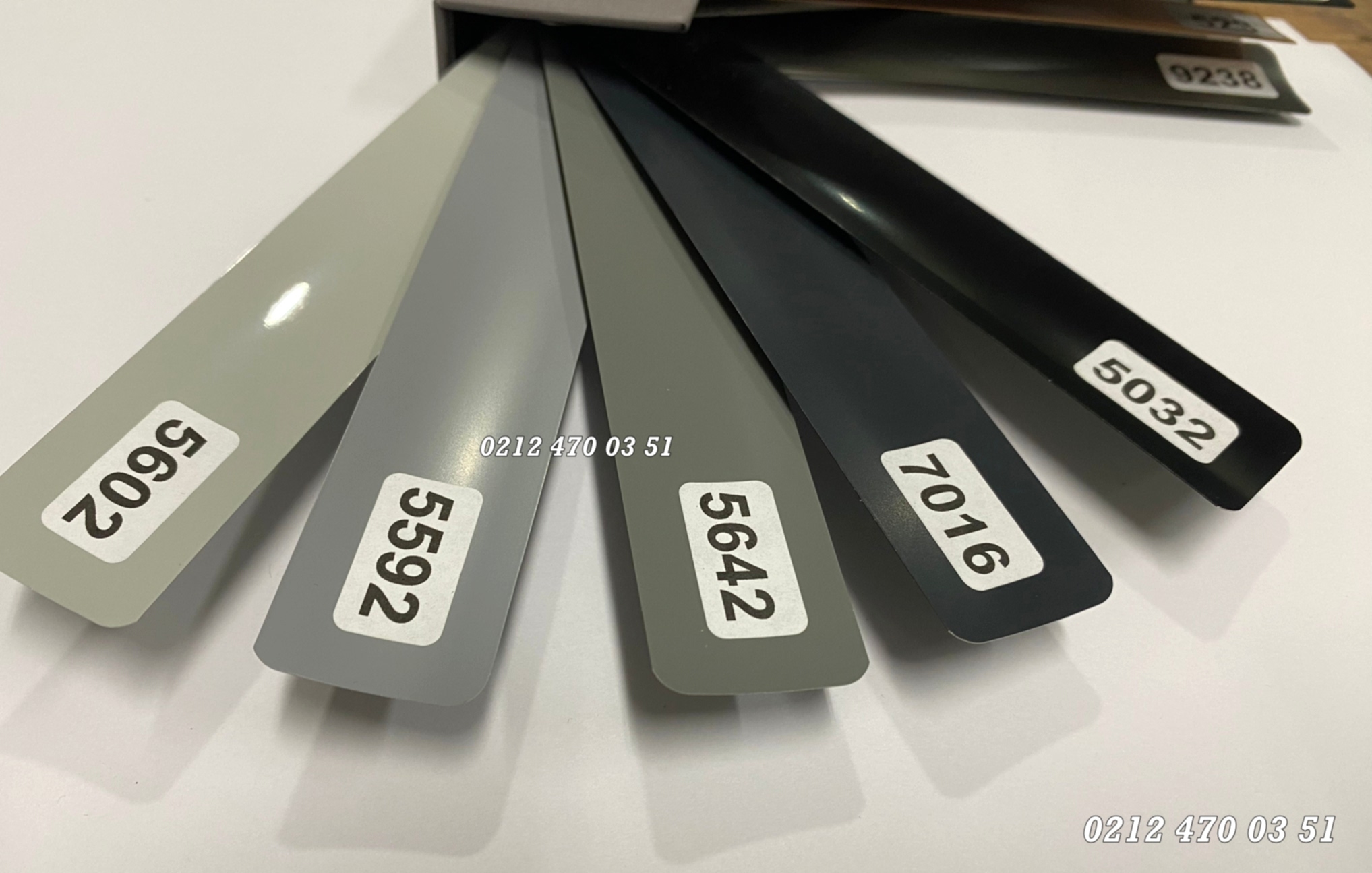 Gri Antrasit Jaluzi Perde Aluminyum Jaluzi perde Antrasit Füme Renk Gri Renk Koyu renk aluminyum jaluzi perde renkleri metal jaluzi gri antrasit renk