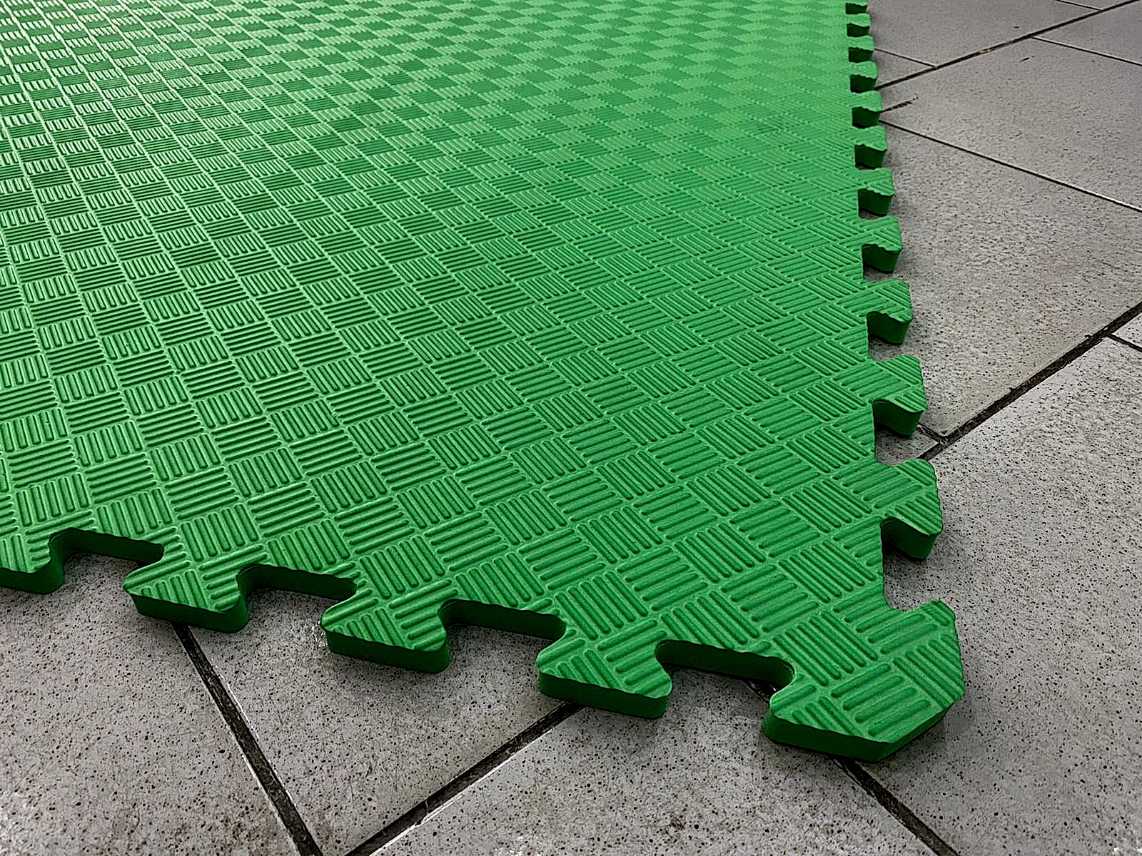 Yeşil Tatami Minder 13mm Eva Tatami Zemin Kaplama Kırmızı 50 x 50 13mm Tatami Minder Anaokulu Kreş Okul Spor Salonu Yoga salonu zemin kaplama eva tatami