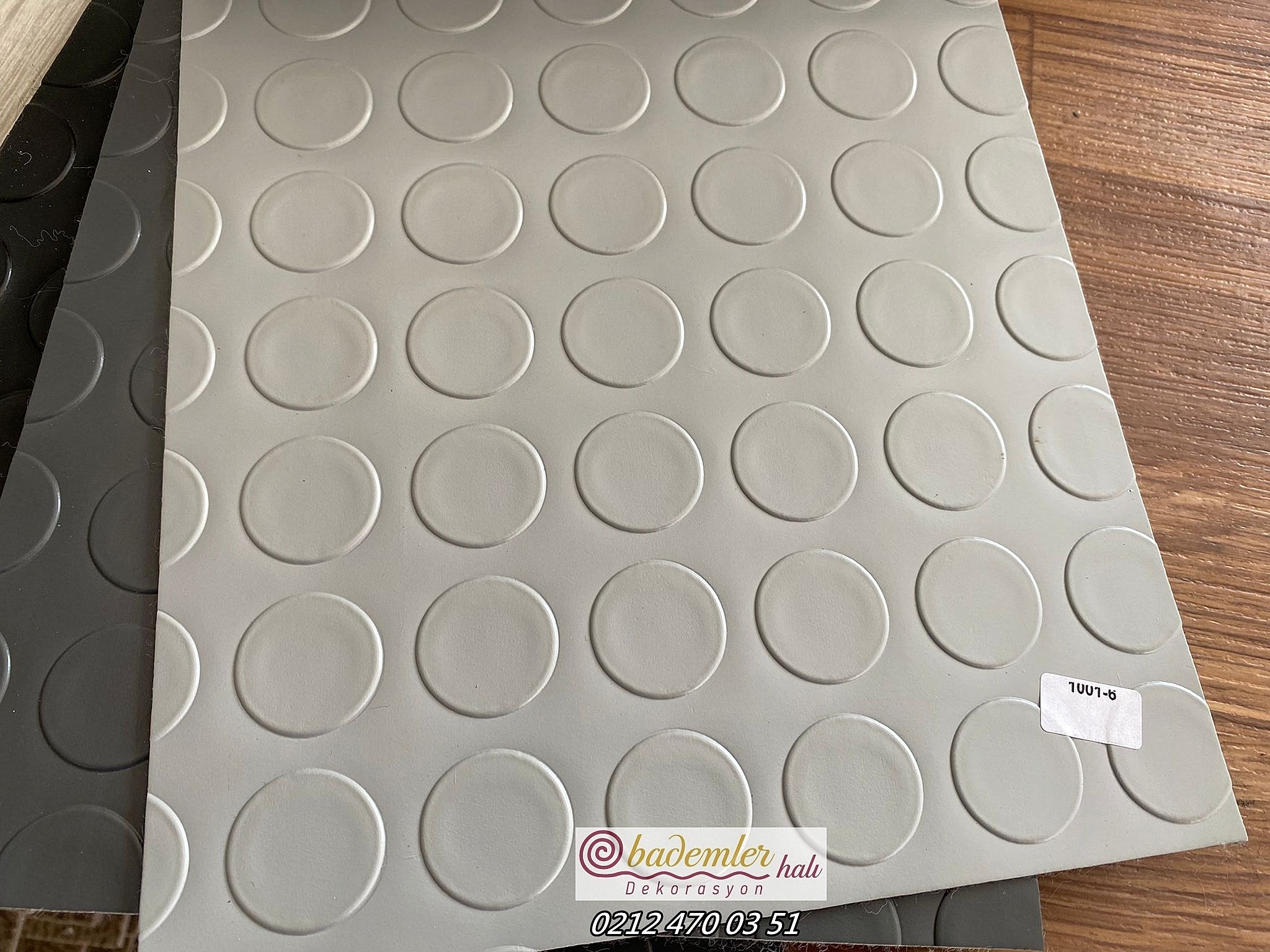 Gri Renk Araç İçi döşeme Zemin Kaplama Pvc Paralı Mineflo döşeme panelvan araç döşeme zemin kaplama gri renk paralı pvc oto zemin kaplama paralı pvc