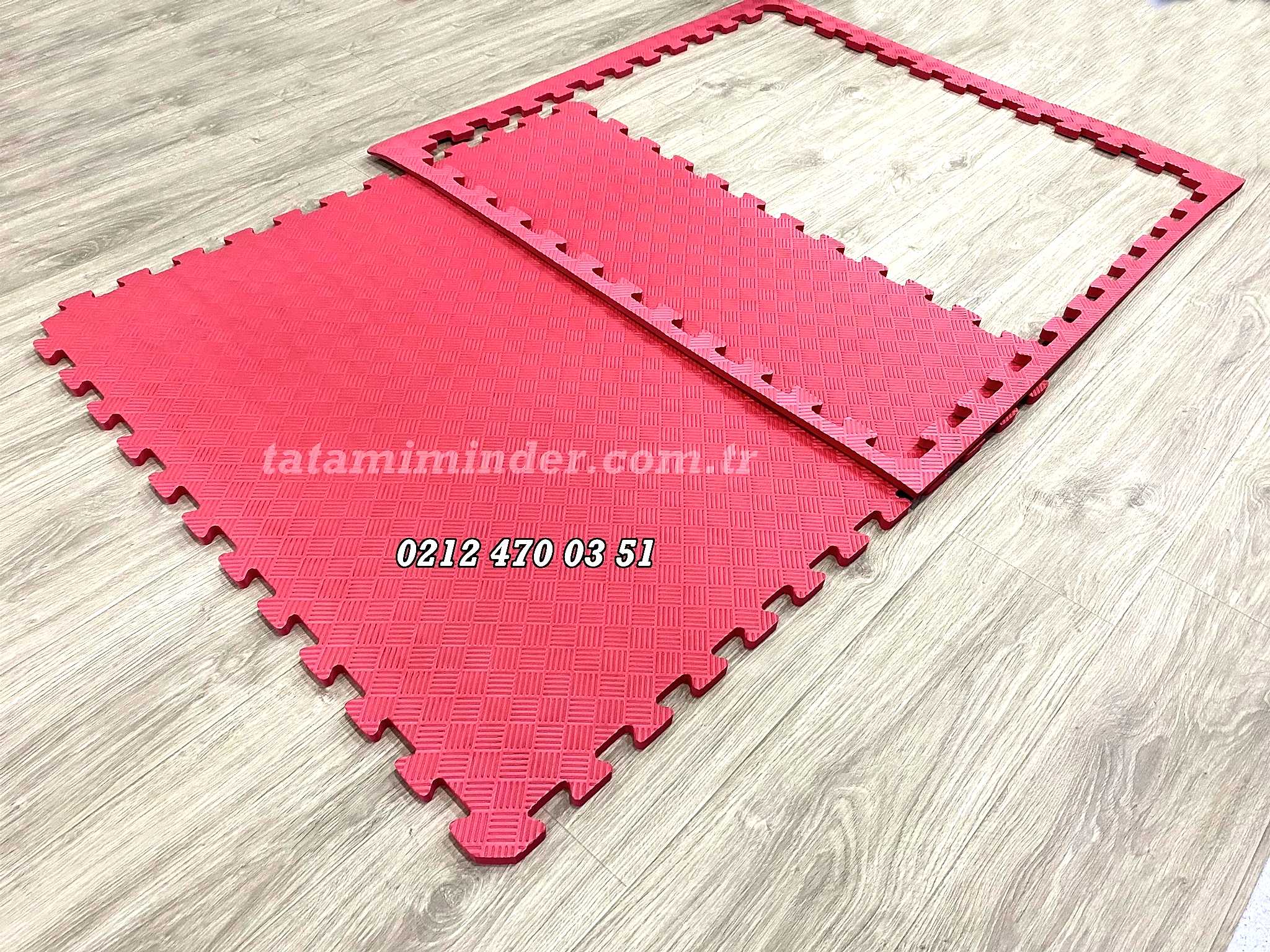 Kırmızı Renk Tatami Minder 13mm Eva Tatami Zemin Kaplama 100 x 100 13mm Kırmızı Renk Tatami Minder Anaokulu Kreş Okul Spor Salonu Yoga salonu zemin kaplama