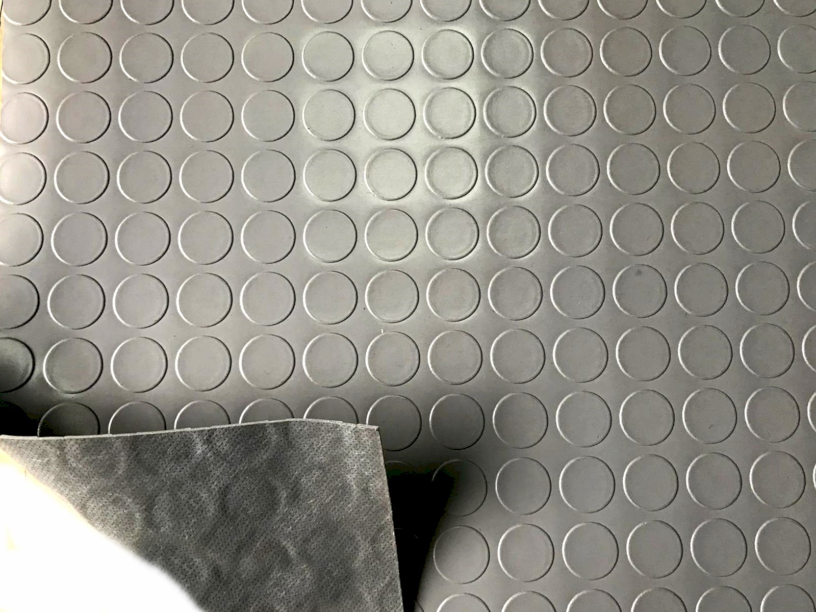 Panelvan Araç İçi Döşeme zemin kaplama puantiyeli yer döşeme panelvan oto döşeme zemin kaplama paralı pvc puantiyeli mineflo Panelvan araç döşeeme