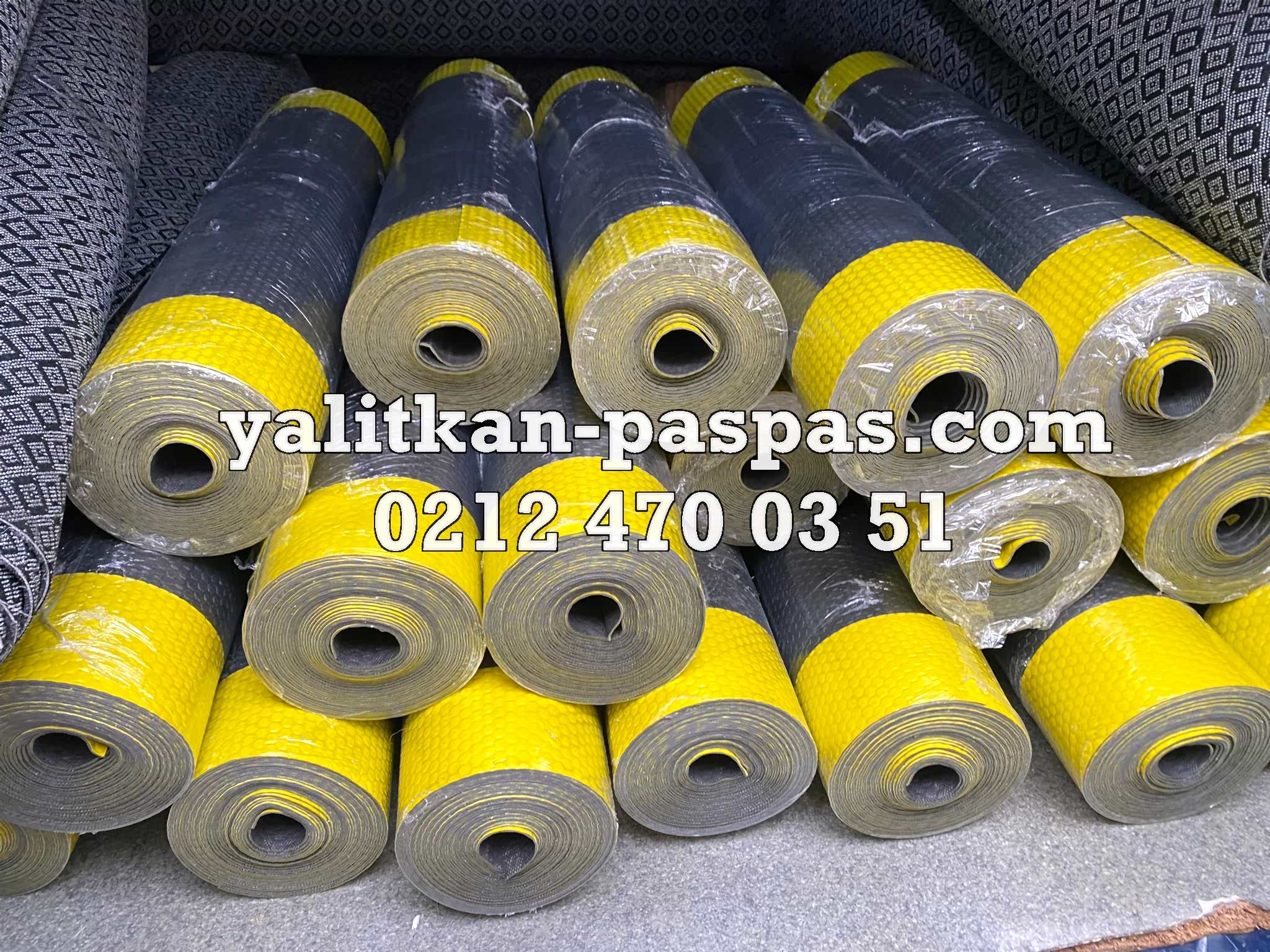 İzole Halı Siyah Sarı ikaz şeritli